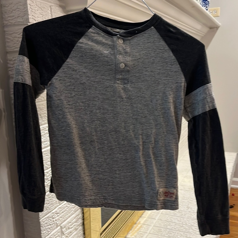Gap long sleeve boys shirt size M
